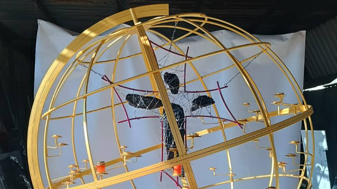 Част от артинсталацията "Молитва за неразрушимото"