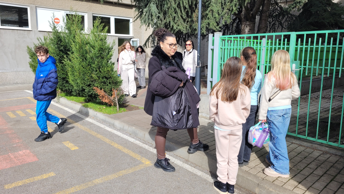 125 деца от Украйна учат в училището в А...