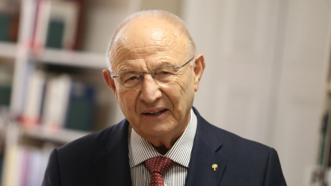 Проф. Кирил Топалов: Нужен е папа, който да отваря порти между хората от цял свят