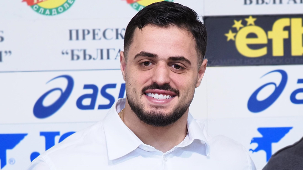 Щангистите на протест срещу Стефан Ботев...