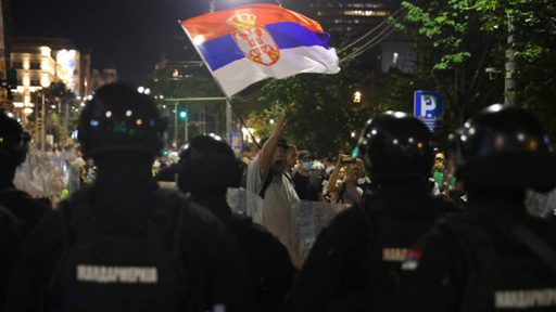 Студентите в Сърбия закриват предизборната си кампания