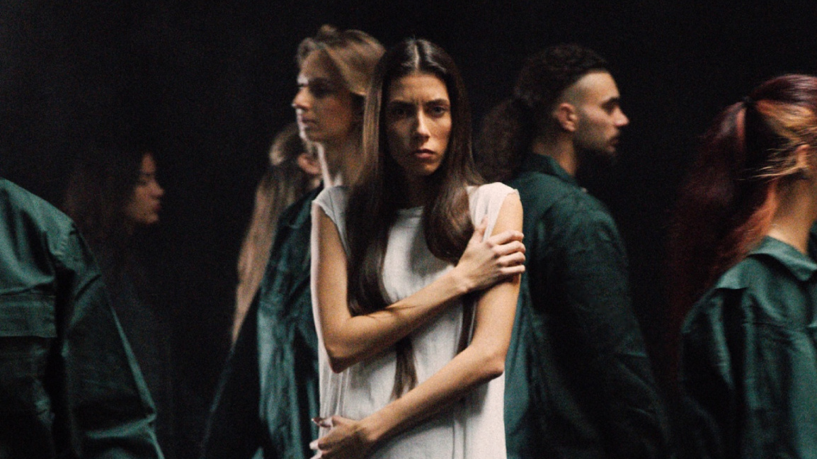 "Там, където" и вечното ни желание да бъдем някъде другаде