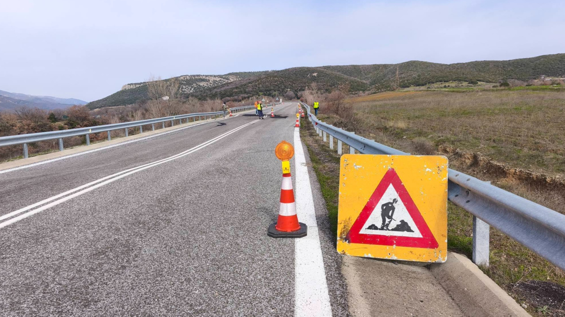 Затвориха участък от пътя Маказа - Комот...