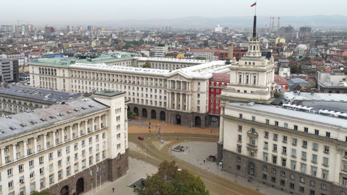 Кирил Василев: Политиците ни без ясен сценарий за това, което предстои, действат реактивно