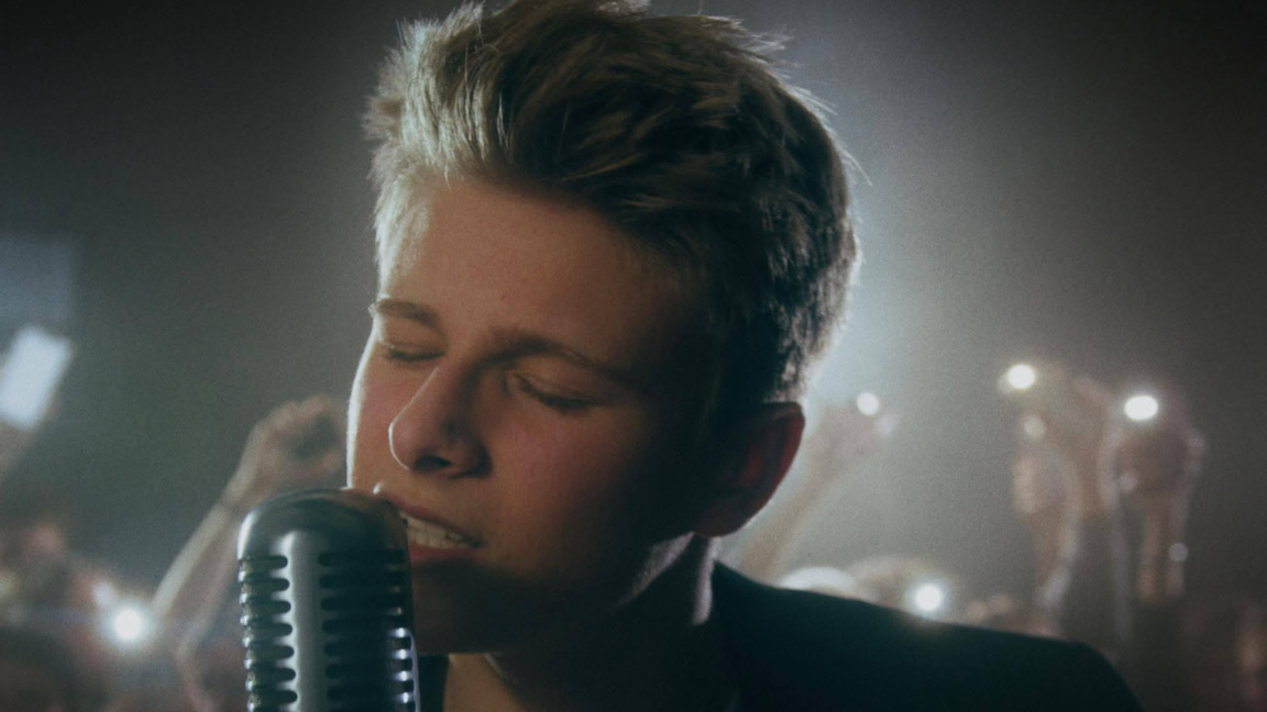 "История без край" – втора авторска песе...