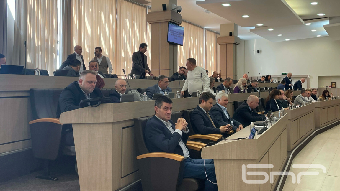 Спор за картите от 1 евро за пенсионерите в Общинския съвет на Бургас