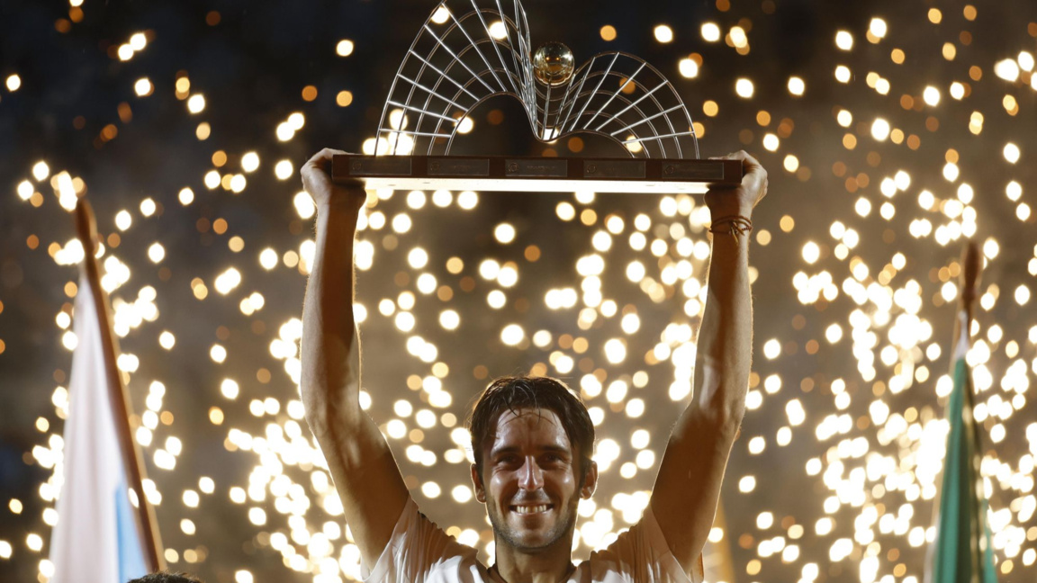 Томас Мартин Ечевери спечели първи трофея в кариерата си.