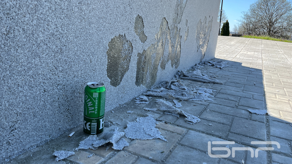 Единственият паметник на морячеството се...