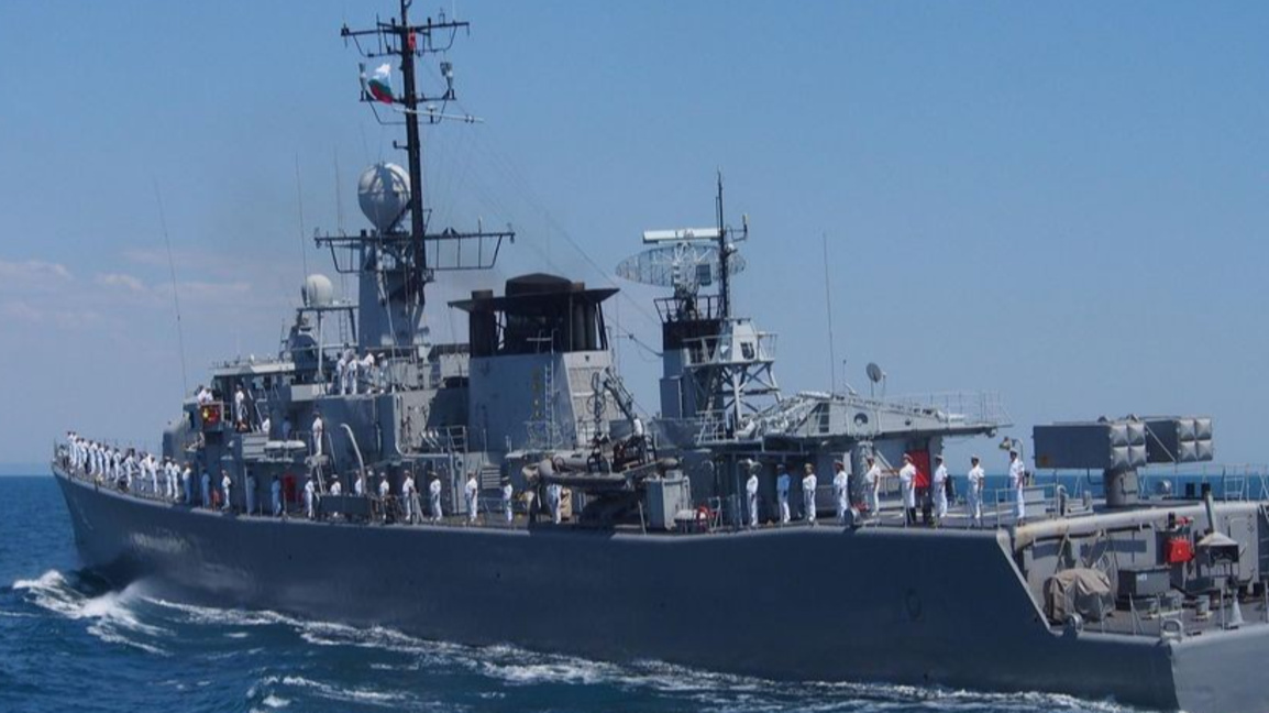Фрегатата „Дръзки“ от патрулните сили от ВМС на България.