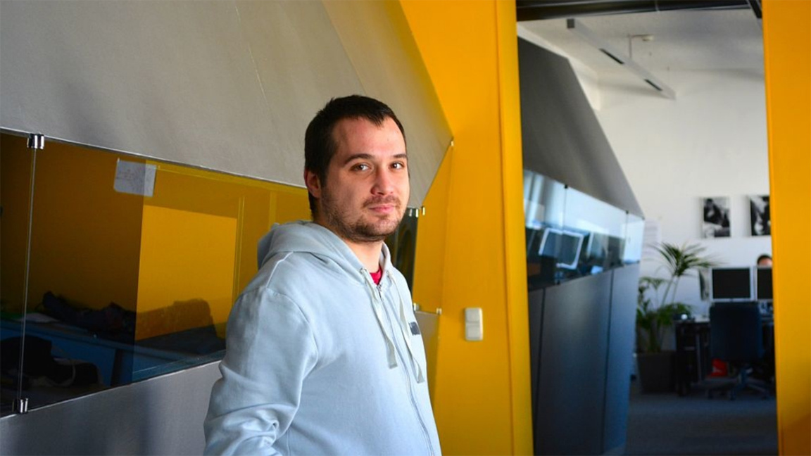 Майсторът на разказа Тодор Овчаров предс...