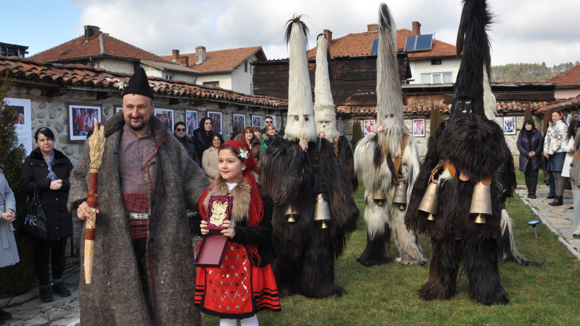 Откриха фотографската изложба „Живата памет на Разлог:Старчевата“