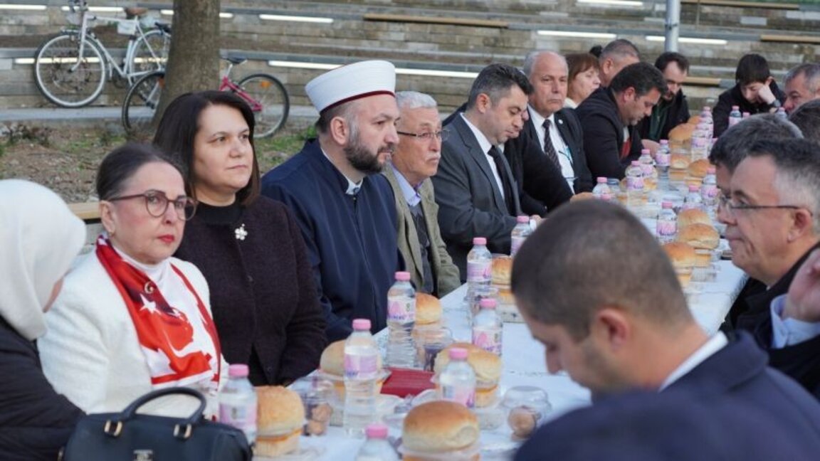 В Момчилград се проведе най-големият ифтар в областта