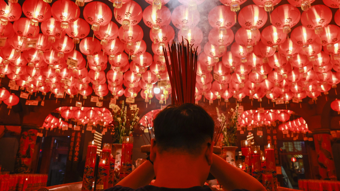 Молитва в храма по случай Китайската нова година