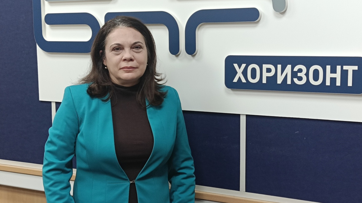 "Алфа Рисърч" към 9 часа: Малко над 2% избирателна активност