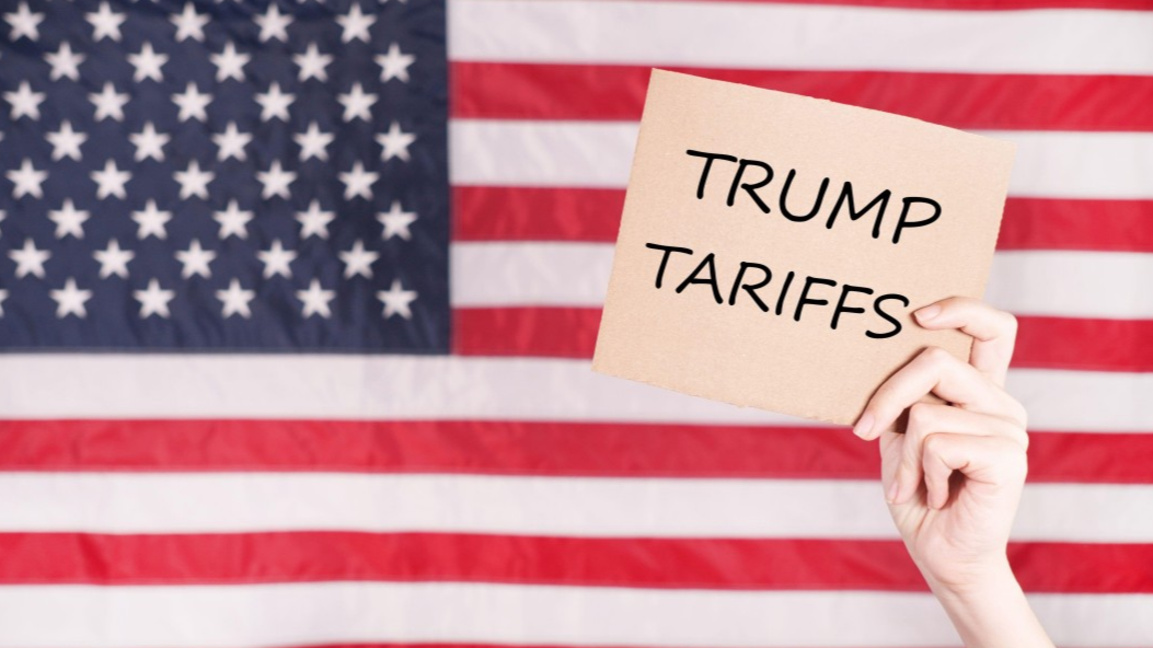 Влиза в сила нова глобална тарифа на Тръ...