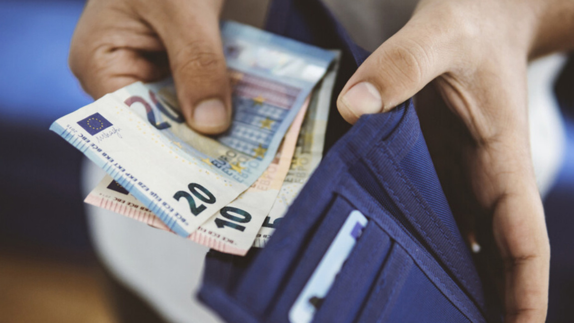 Млада жена търси помощ, заради заплахи о...