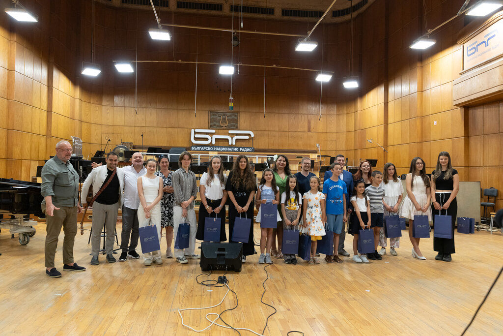 Кои са ИСКРИ- те на 2025- та?...