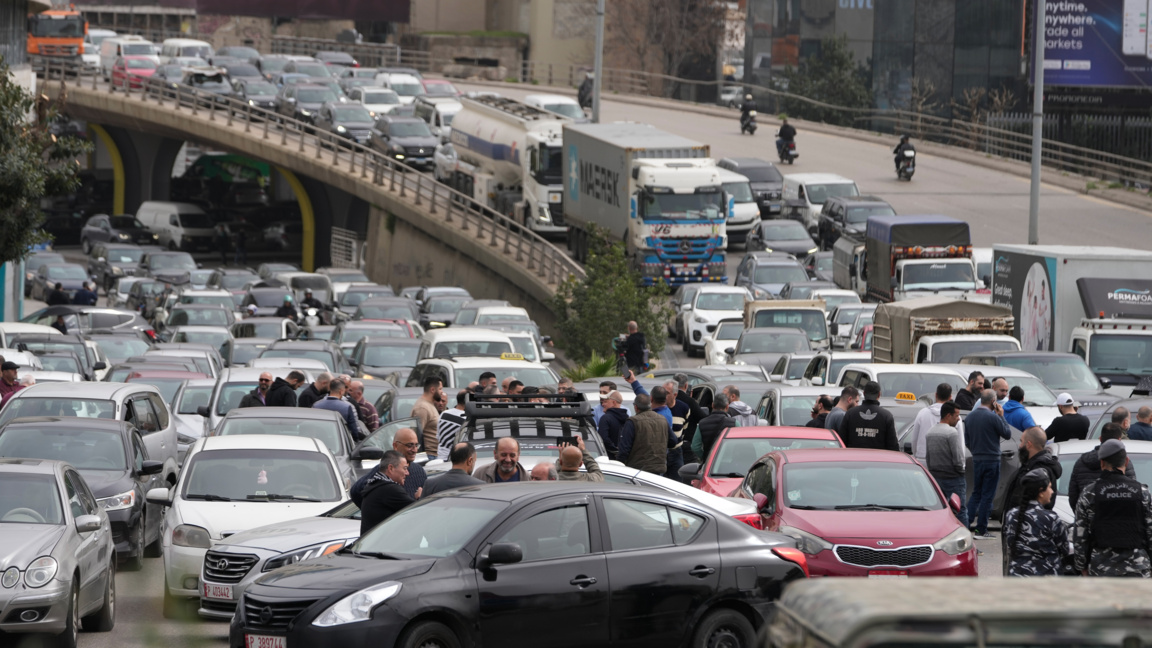Протести в Ливан след повишение на данъци и акцизи